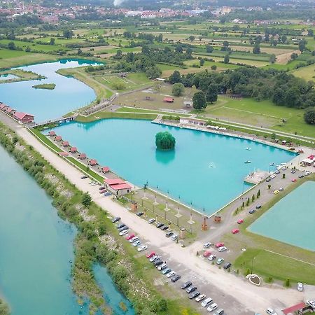 Jezero Jelen Hotel Tesanj Kültér fotó