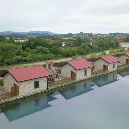 Jezero Jelen Hotel Tesanj Kültér fotó