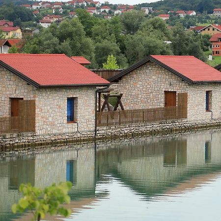 Jezero Jelen Hotel Tesanj Kültér fotó