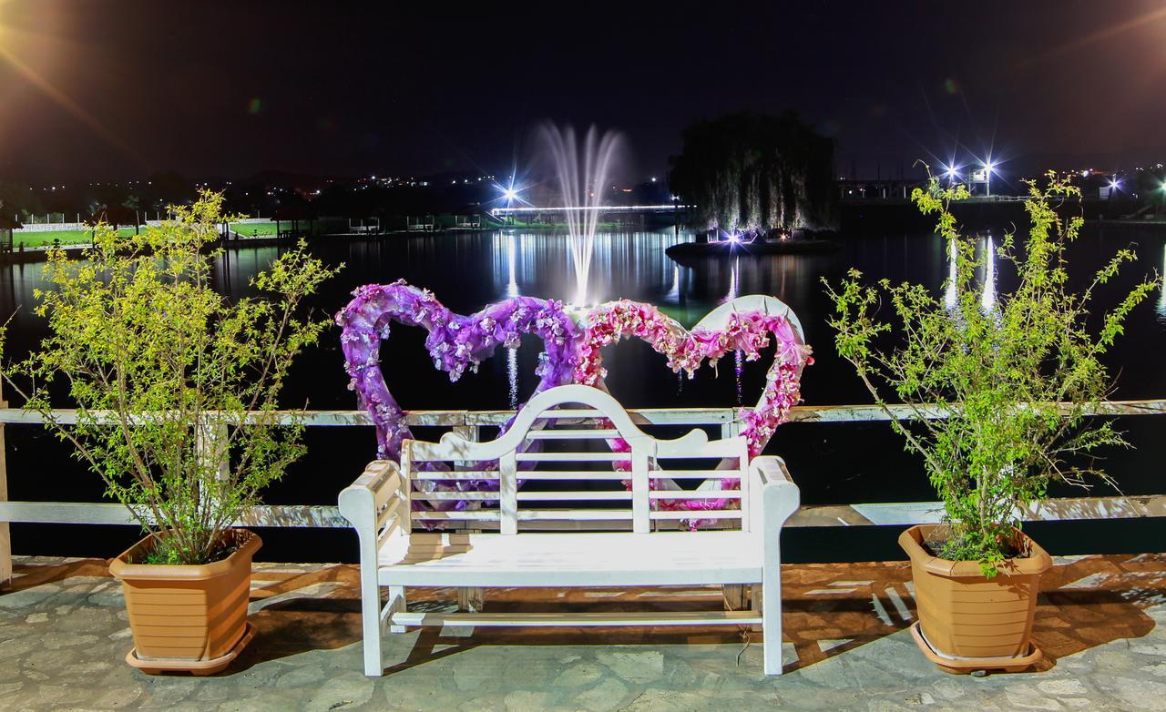 Jezero Jelen Hotel Tesanj Kültér fotó