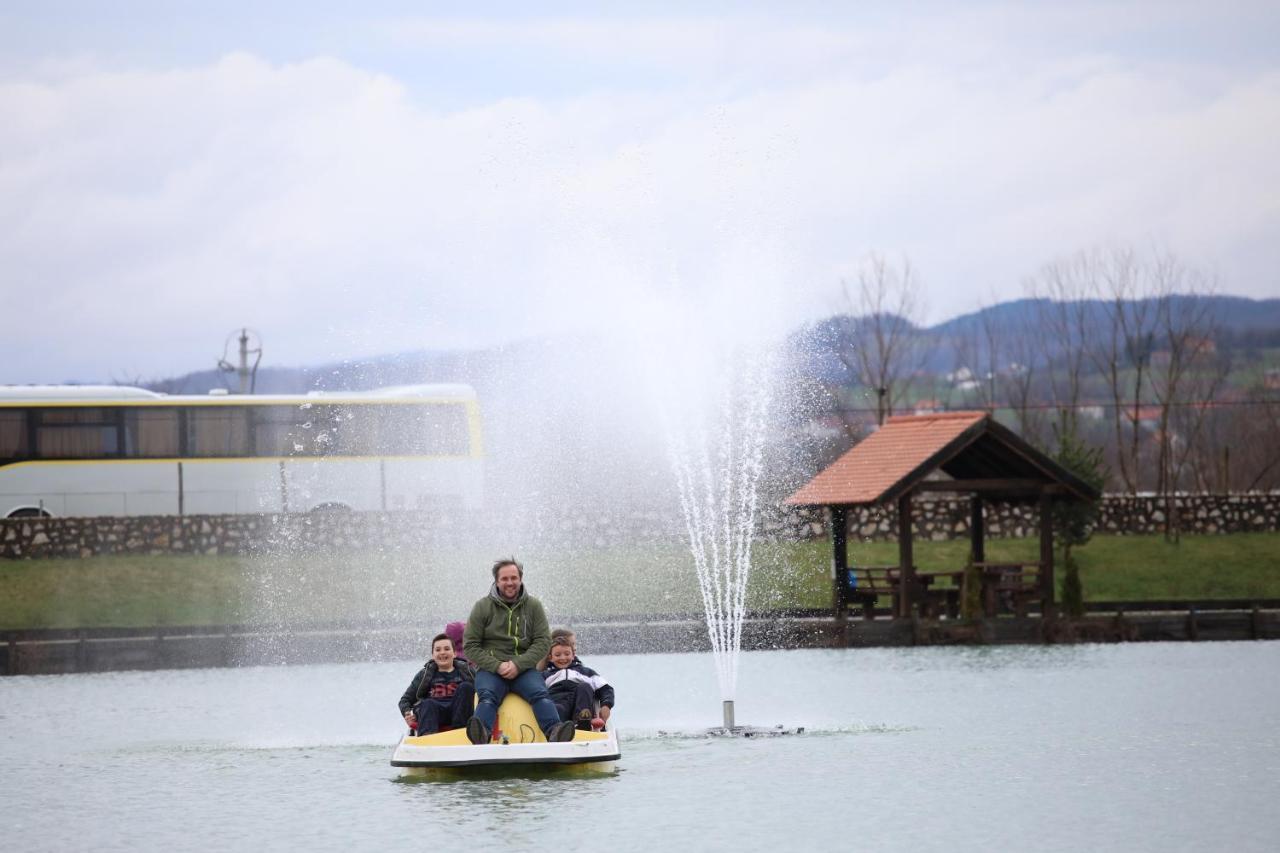 Jezero Jelen Hotel Tesanj Kültér fotó