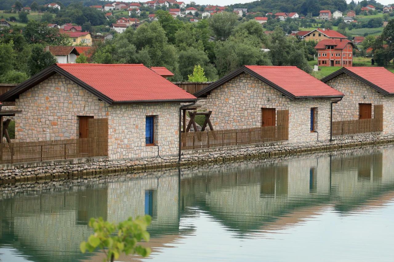 Jezero Jelen Hotel Tesanj Kültér fotó